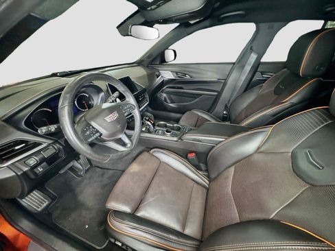 Used 2022 Cadillac CT4 V w/ Navigation Package RWD image 10
