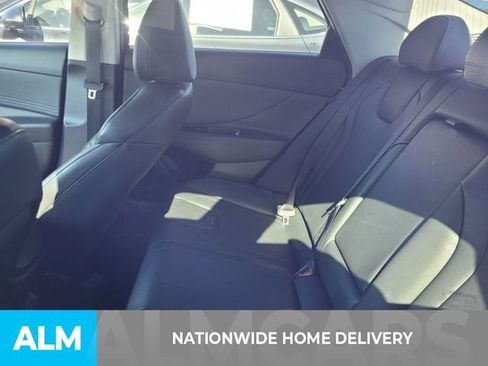 Used 2024 Hyundai Elantra Limited image 5