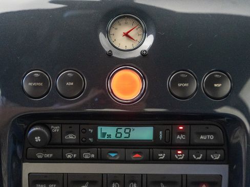 Used 2003 Aston Martin Vanquish image 17