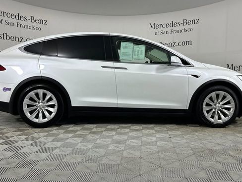 Used 2019 Tesla Model X Long Range image 3