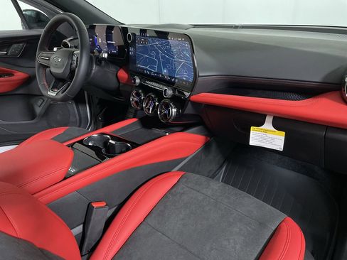 New 2025 Chevrolet Blazer EV RS image 86