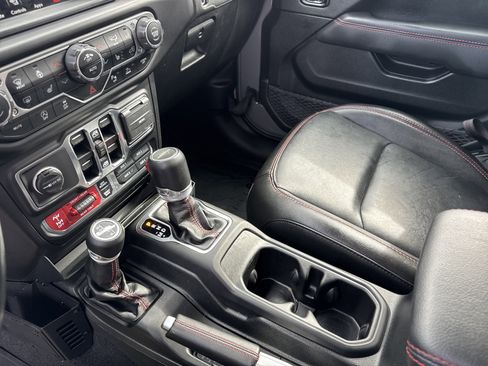 Used 2021 Jeep Gladiator Rubicon AWD/4WD image 31