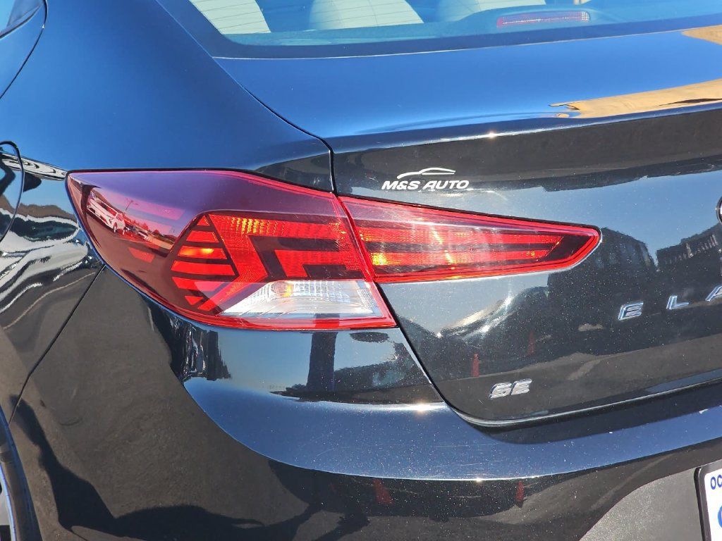 Used 2019 Hyundai Elantra SE FWD image 39