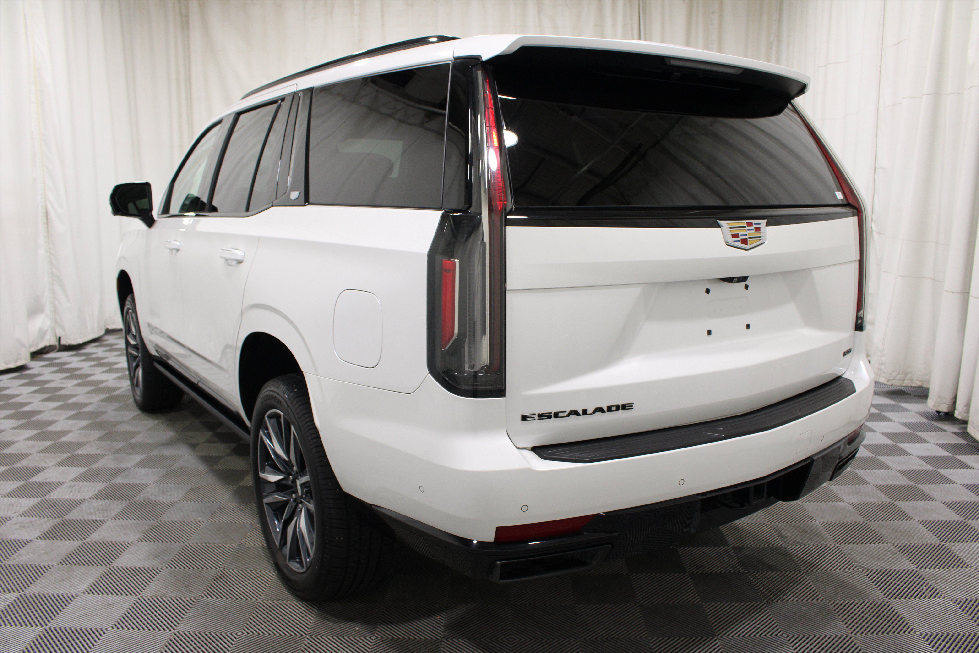 Used 2023 Cadillac Escalade Sport Platinum AWD/4WD image 37