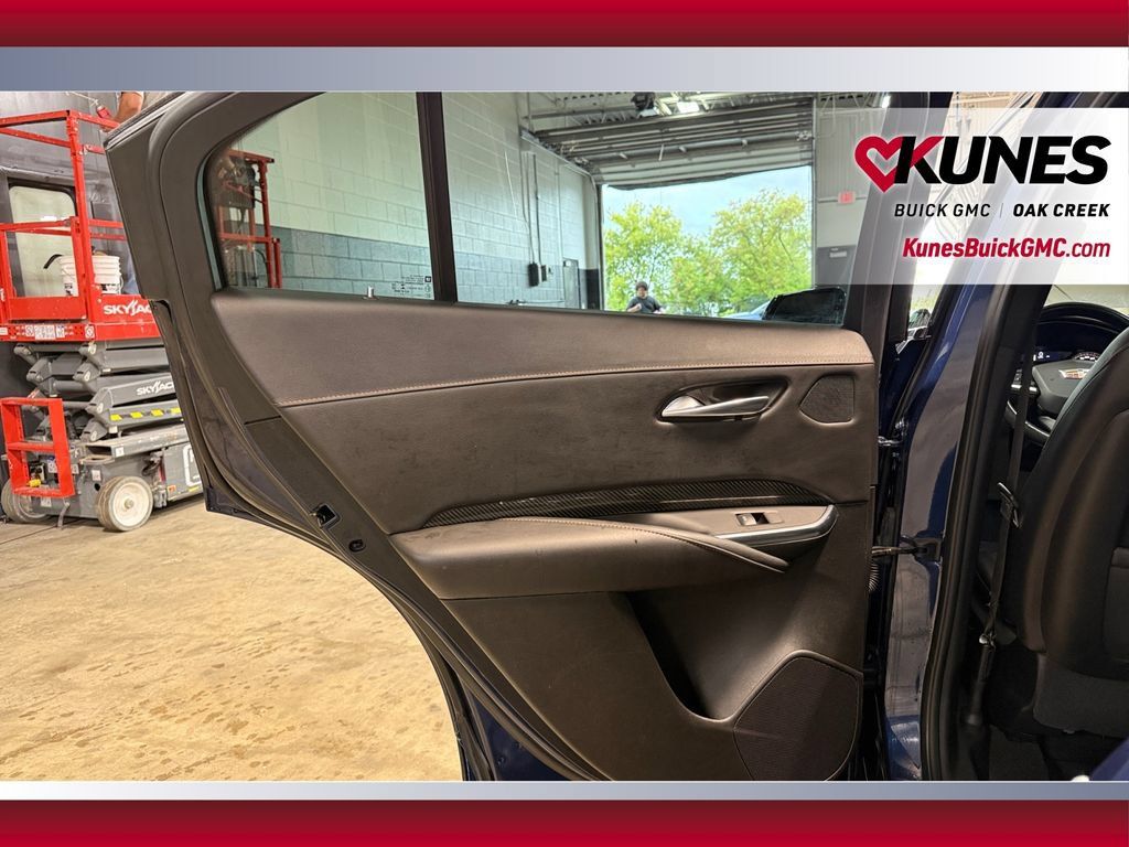 Used 2022 Cadillac XT4 Sport w/ Sun And Sound Package AWD/4WD image 33