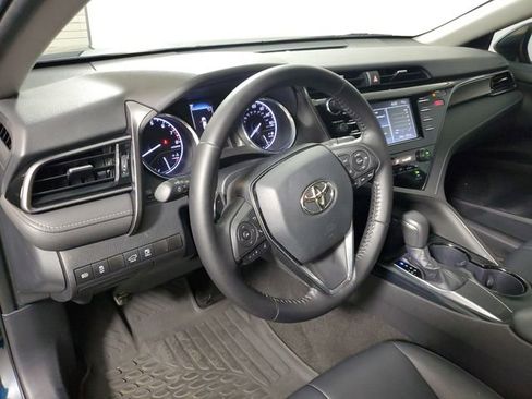 Used 2019 Toyota Camry SE w/ Convenience Package FWD image 19