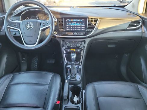 Used 2019 Buick Encore Essence image 11