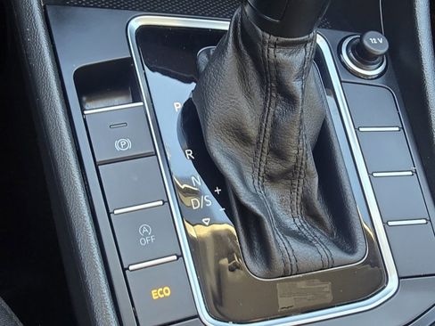 Used 2020 Volkswagen Jetta SE image 26