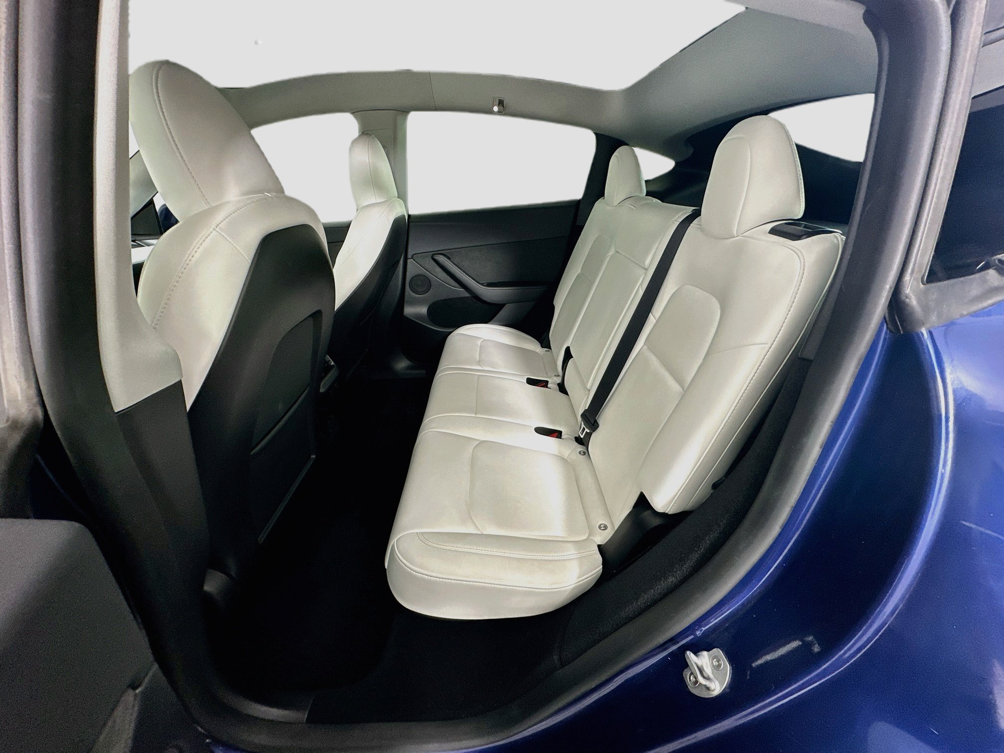 Used 2024 Tesla Model Y Long Range AWD/4WD image 28