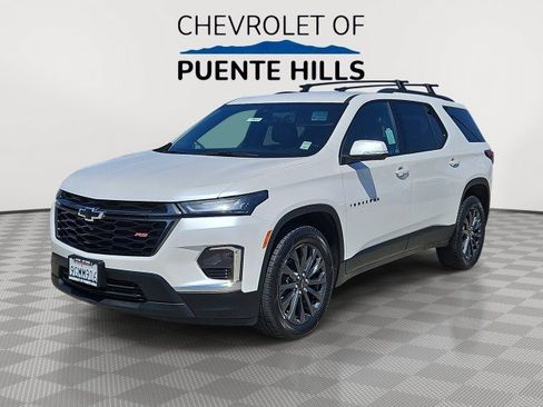 Used 2023 Chevrolet Traverse RS w/ LPO, Floor Liner Package FWD image 1