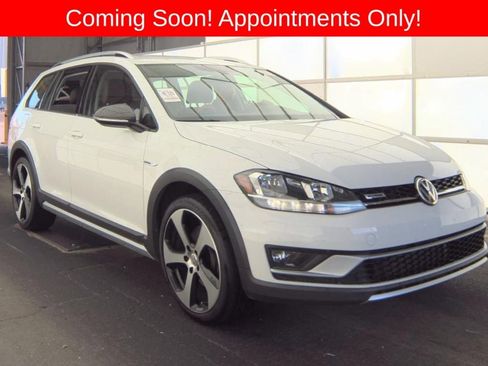 Used 2019 Volkswagen Golf Alltrack SE AWD/4WD image 1