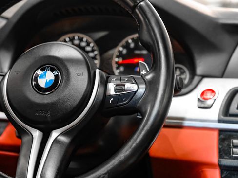 Used 2014 BMW M5 RWD image 17