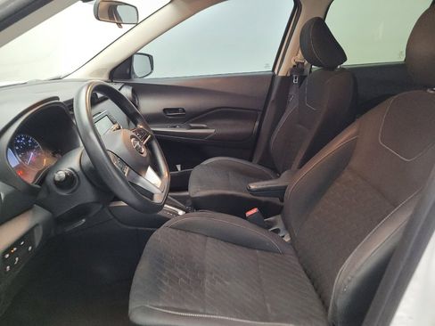 Used 2021 Nissan Kicks S FWD image 17