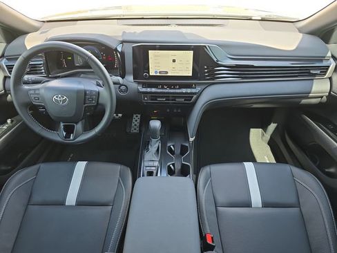Used 2026 Toyota Camry SE w/ Convenience Package FWD image 10