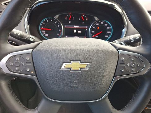 Used 2023 Chevrolet Traverse LT image 21