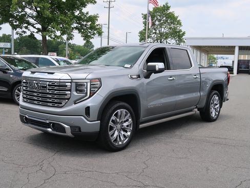 Used 2024 GMC Sierra 1500 Denali AWD/4WD image 5