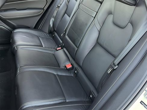 Used 2021 Volvo XC60 T5 Inscription image 17