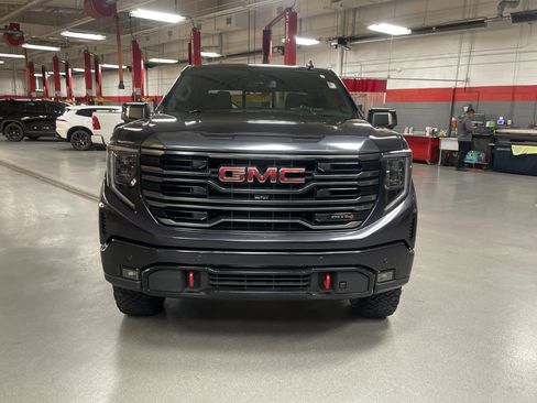 Used 2022 GMC Sierra 1500 AT4 w/ AT4 Premium Package image 5