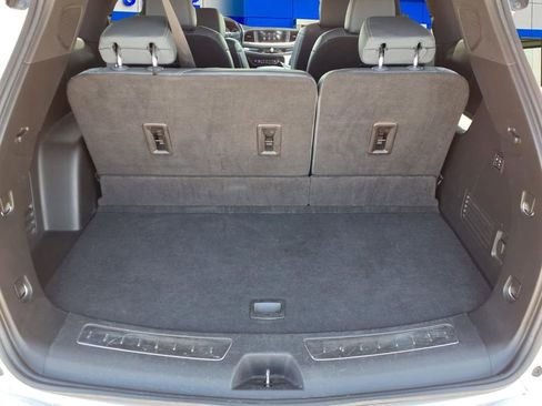 Used 2022 Buick Enclave Premium AWD/4WD image 27