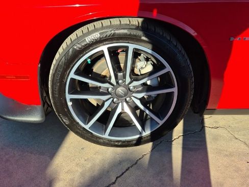 Certified 2022 Dodge Challenger R/T w/ Plus Package image 9