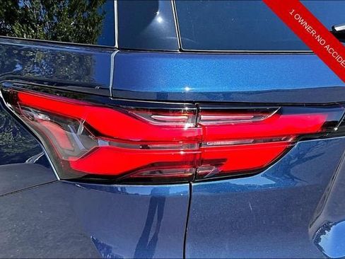 Certified 2023 Chevrolet Traverse LT w/ LPO, Floor Liner Package AWD/4WD image 31