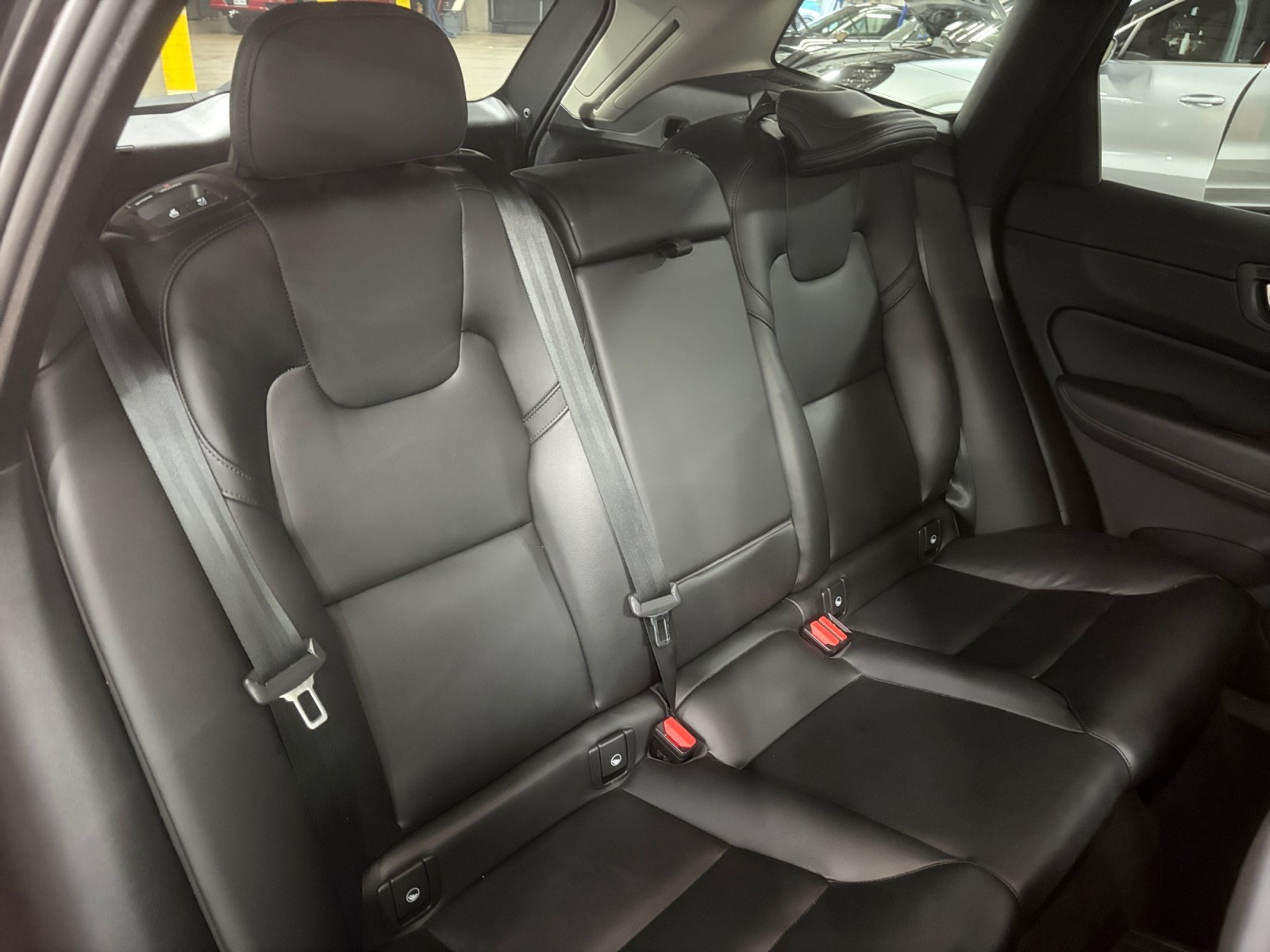 Used 2024 Volvo XC60 T8 Core AWD/4WD image 21