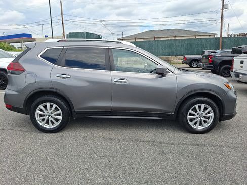Used 2019 Nissan Rogue SV AWD/4WD image 7