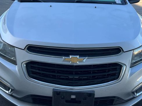 Used 2016 Chevrolet Cruze LS image 9