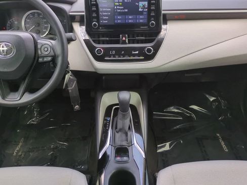 Used 2021 Toyota Corolla LE FWD image 18