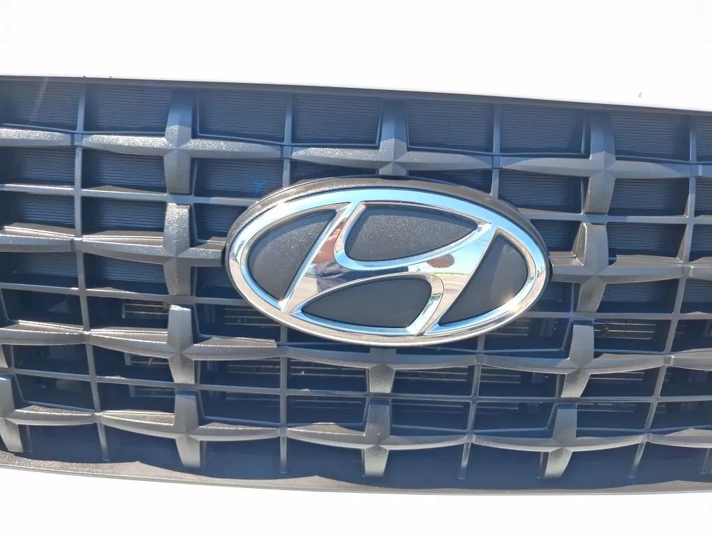 Used 2026 Hyundai Venue SE FWD image 15