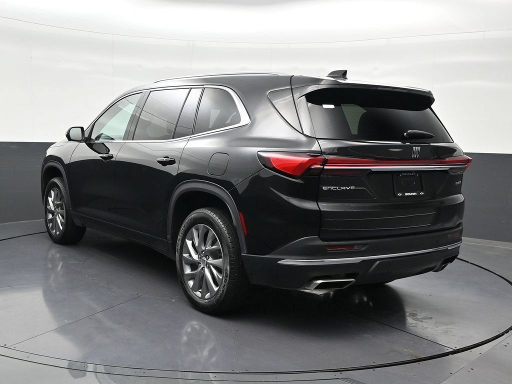 Used 2025 Buick Enclave Preferred w/ Power Package FWD image 3