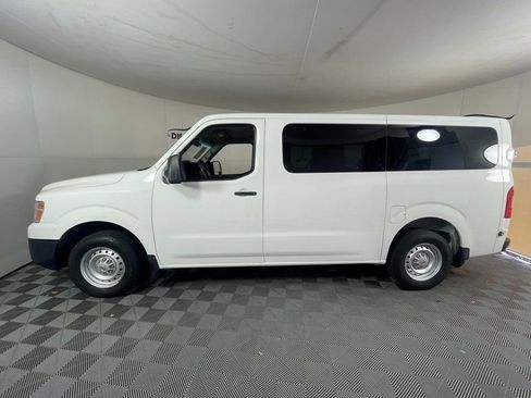 Used 2019 Nissan NV 3500 S image 3