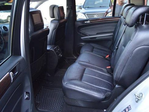Used 2008 Mercedes-Benz GL 550 4MATIC image 48