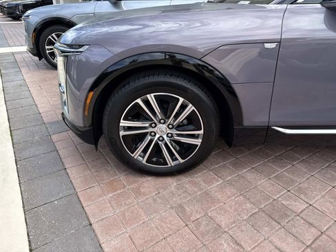 New 2026 Cadillac Lyriq Premium Luxury w/ LPO, Floor Liner Package image 9