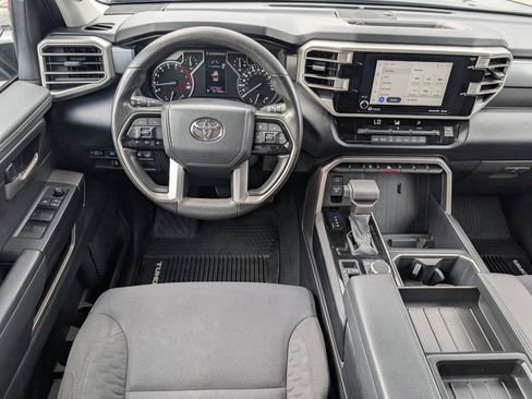 Used 2022 Toyota Tundra SR5 w/ SR5 Convenience Package image 8