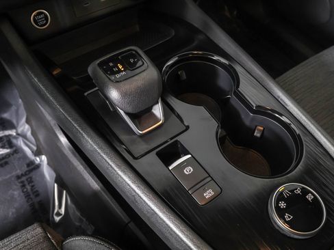 Used 2023 Nissan Rogue SV image 40