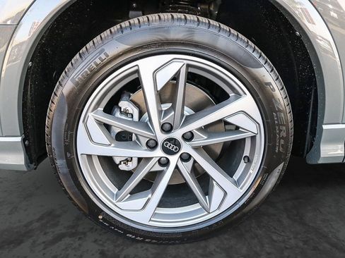 New 2025 Audi Q3 2.0T Premium image 10