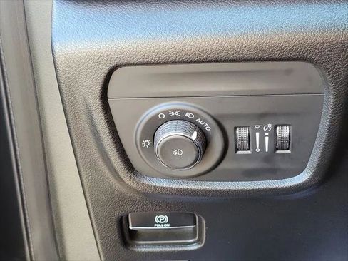 Certified 2023 Jeep Grand Cherokee L Limited w/ Luxury Tech Group II RWD image 8
