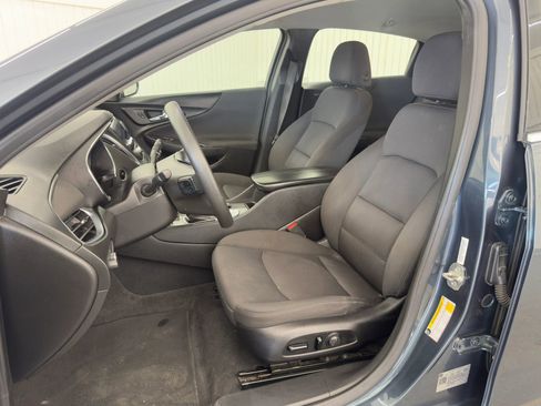 Used 2020 Chevrolet Malibu LT image 9