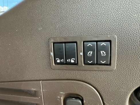 Used 2020 GMC Yukon Denali w/ Open Road Package AWD/4WD image 36