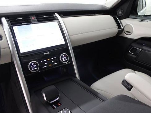 New 2026 Land Rover Discovery S AWD/4WD image 25