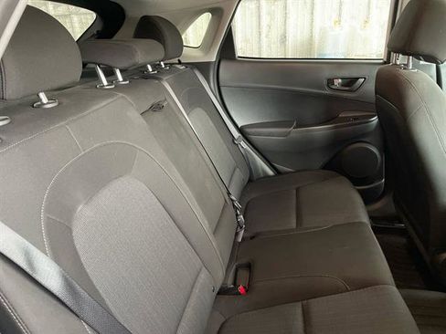 Used 2022 Hyundai Kona SEL image 12