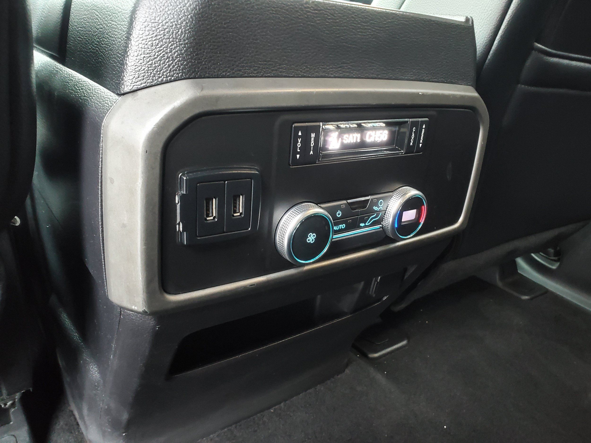 Used 2019 Ford Expedition XLT w/ Equipment Group 201A AWD/4WD image 28