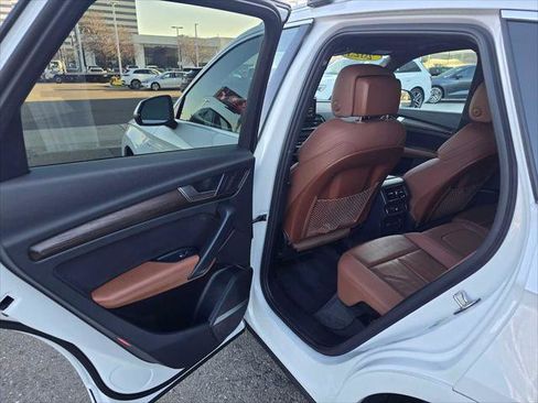 Certified 2025 Audi Q5 2.0T Premium Plus w/ Premium Plus Package image 17
