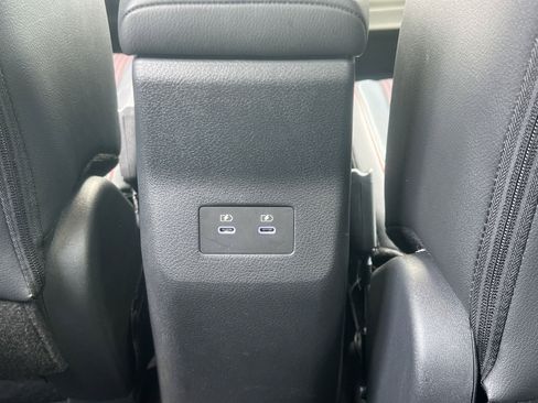 Certified 2025 Nissan Kicks SR FWD image 17