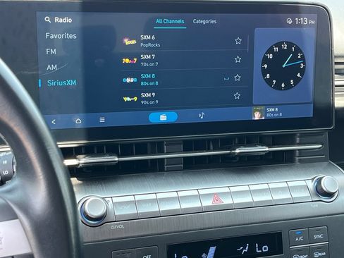 Used 2024 Hyundai Kona SEL AWD/4WD image 24