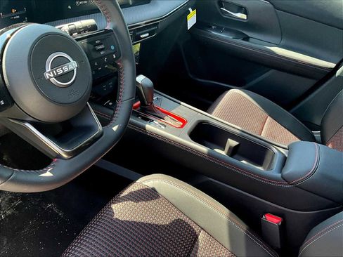 New 2025 Nissan Kicks SR image 13