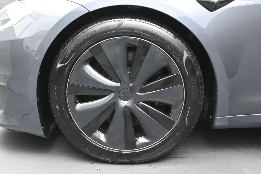 Used 2022 Tesla Model S AWD/4WD image 31