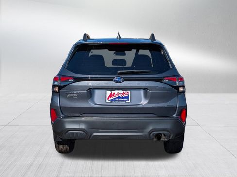 Used 2025 Subaru Forester Premium AWD/4WD image 6