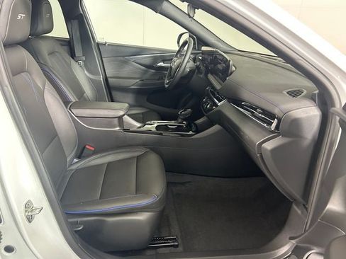 Used 2026 Buick Envista Sport Touring w/ Convenience I Package FWD image 27